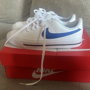 Nike Court Legacy Sneakers size 4Y